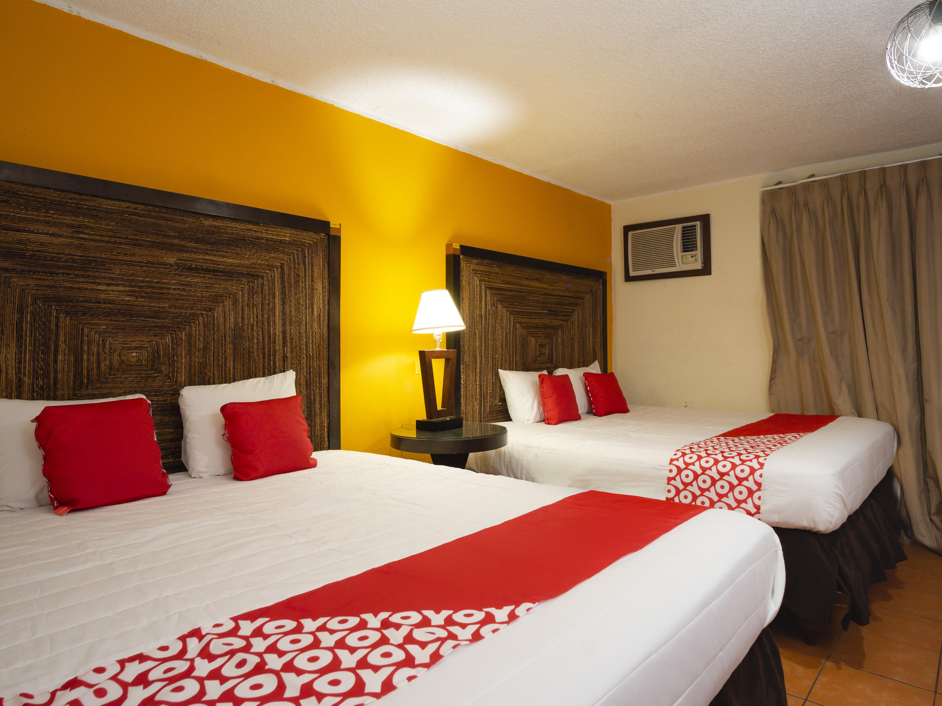 Oyo Hotel Hacienda Don Luis, רוסריטו מראה חיצוני תמונה A typical OYO hotel room in San Francisco, California