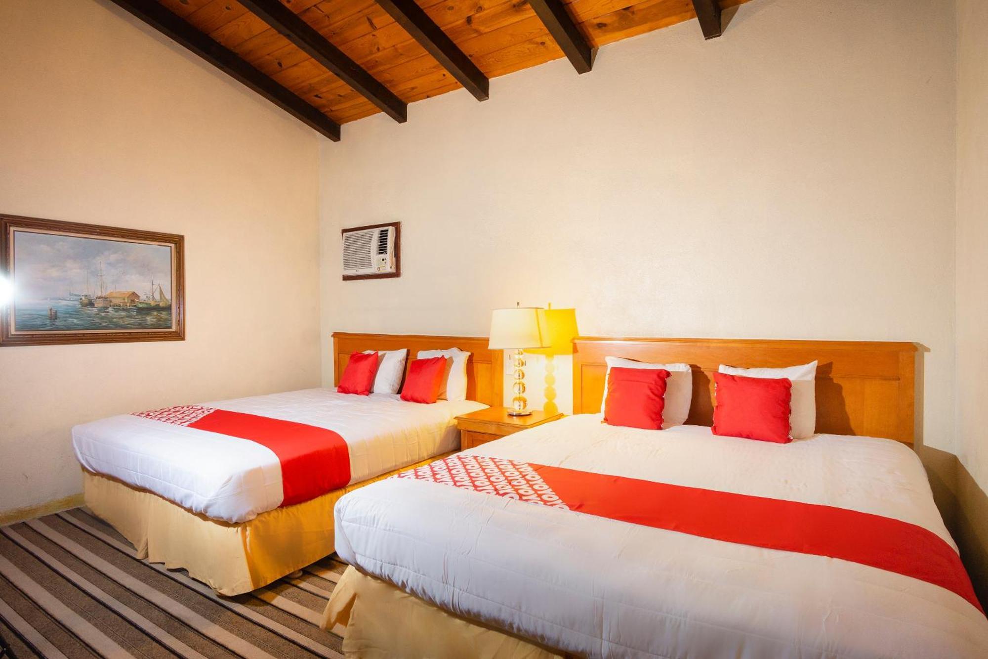 Oyo Hotel Hacienda Don Luis, רוסריטו מראה חיצוני תמונה A typical OYO hotel room