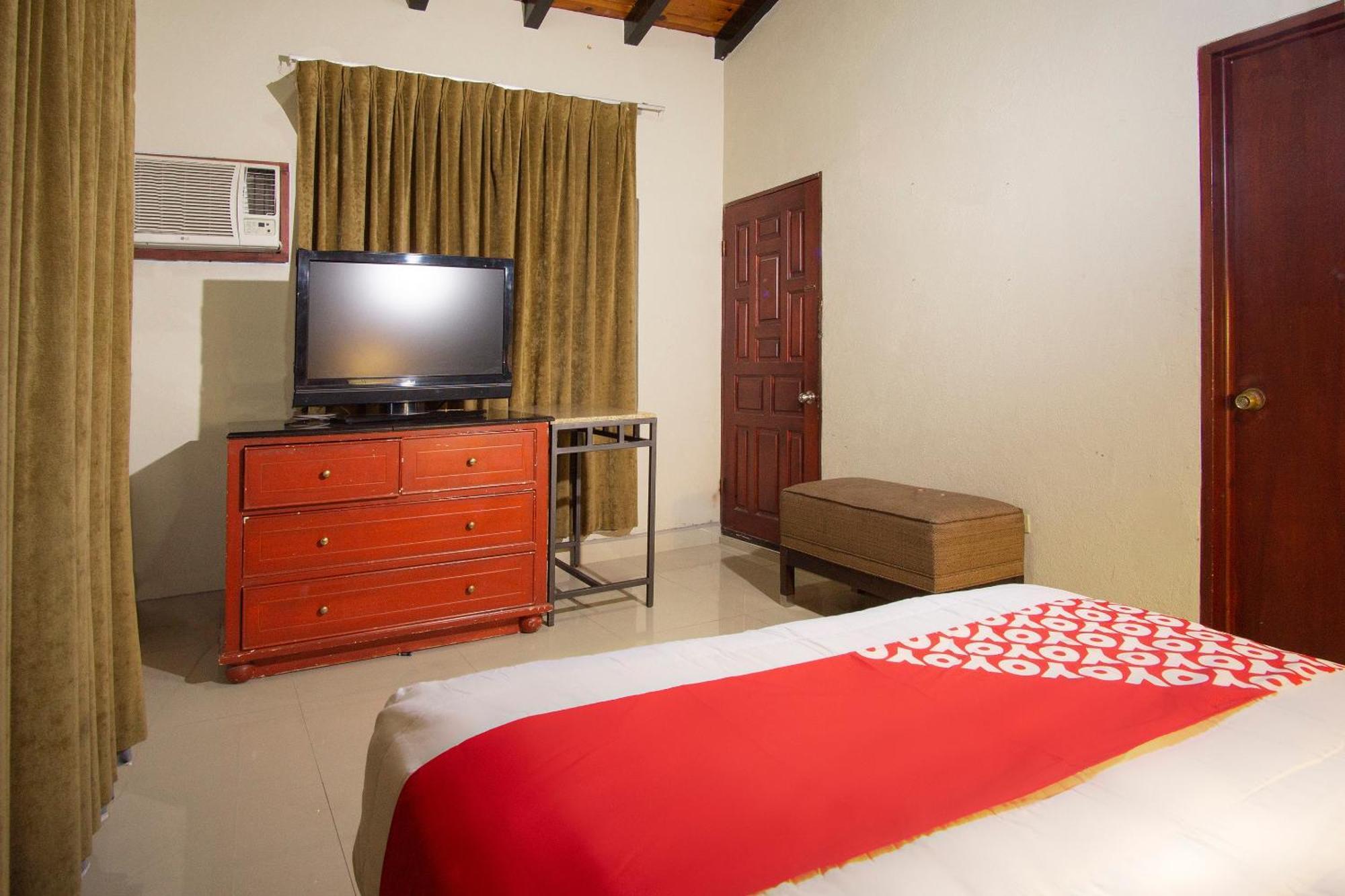 Oyo Hotel Hacienda Don Luis, רוסריטו מראה חיצוני תמונה A typical hotel room