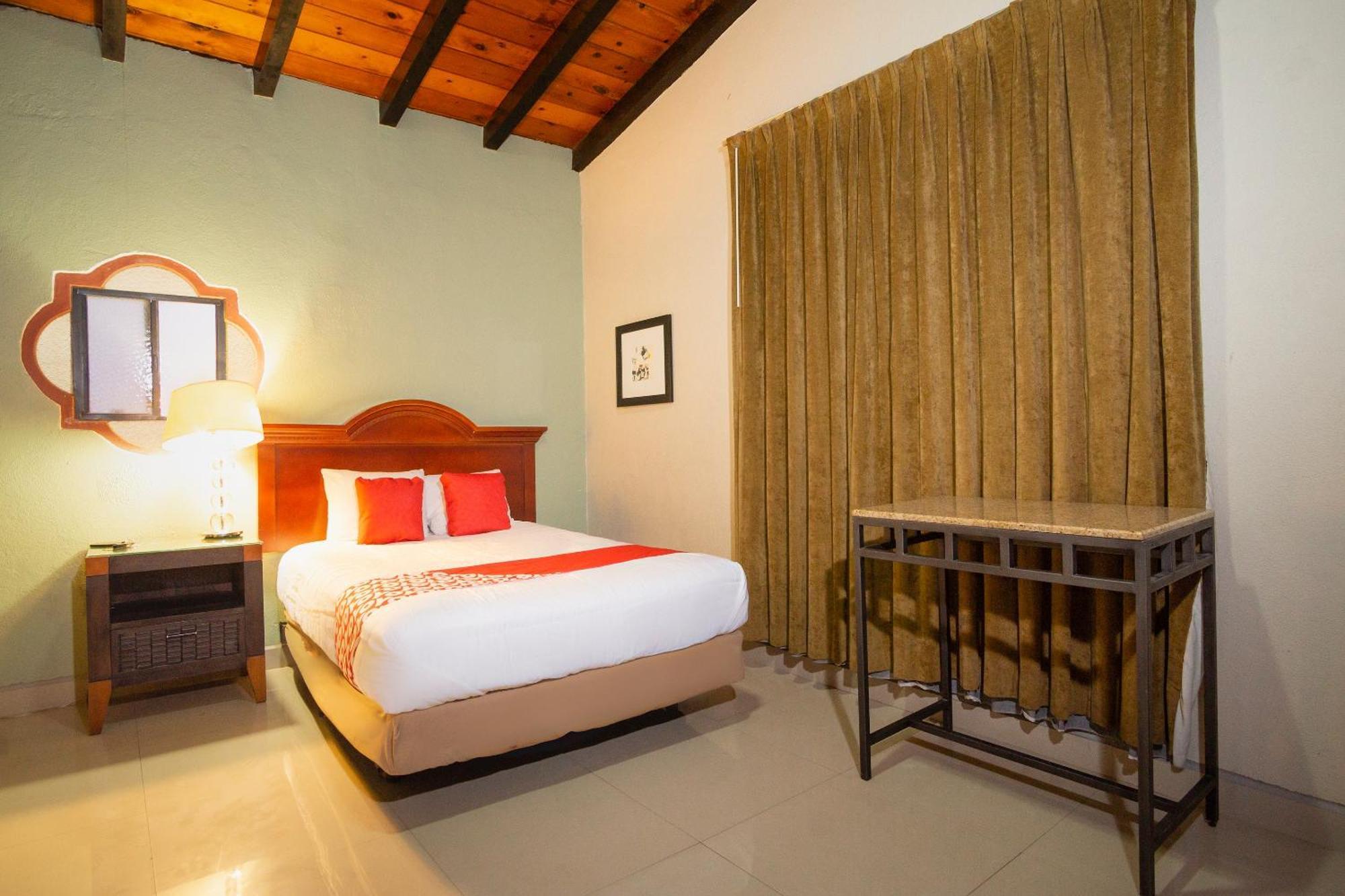 Oyo Hotel Hacienda Don Luis, רוסריטו מראה חיצוני תמונה A bedroom at the hotel